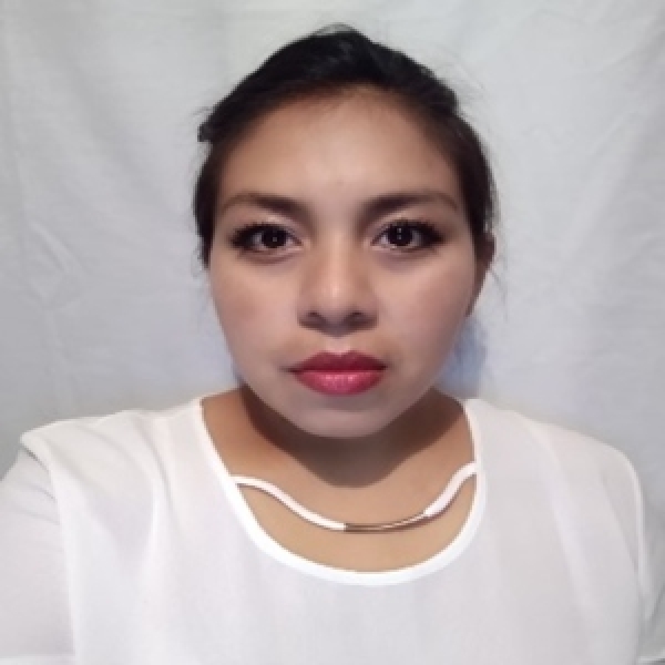 Nallely Valencia Robles
