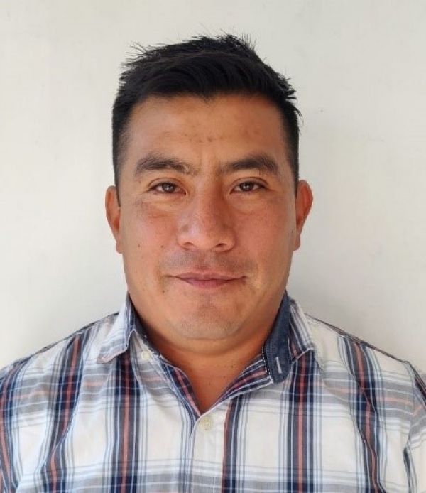 Adri&aacute;n Lozada Carrera